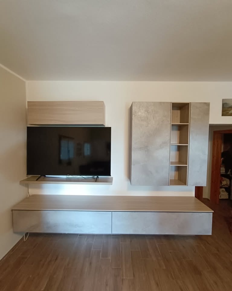 Parete attrezzata bianco e noce
